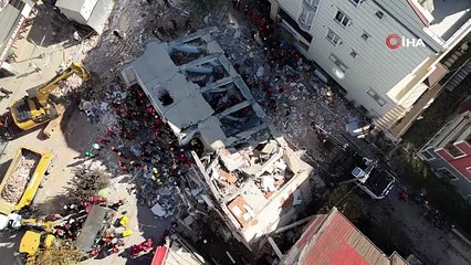 Kocaeli’de çöken bina böyle görüntülendi