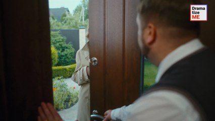 Escort Girl Knocks On The Wrong Door