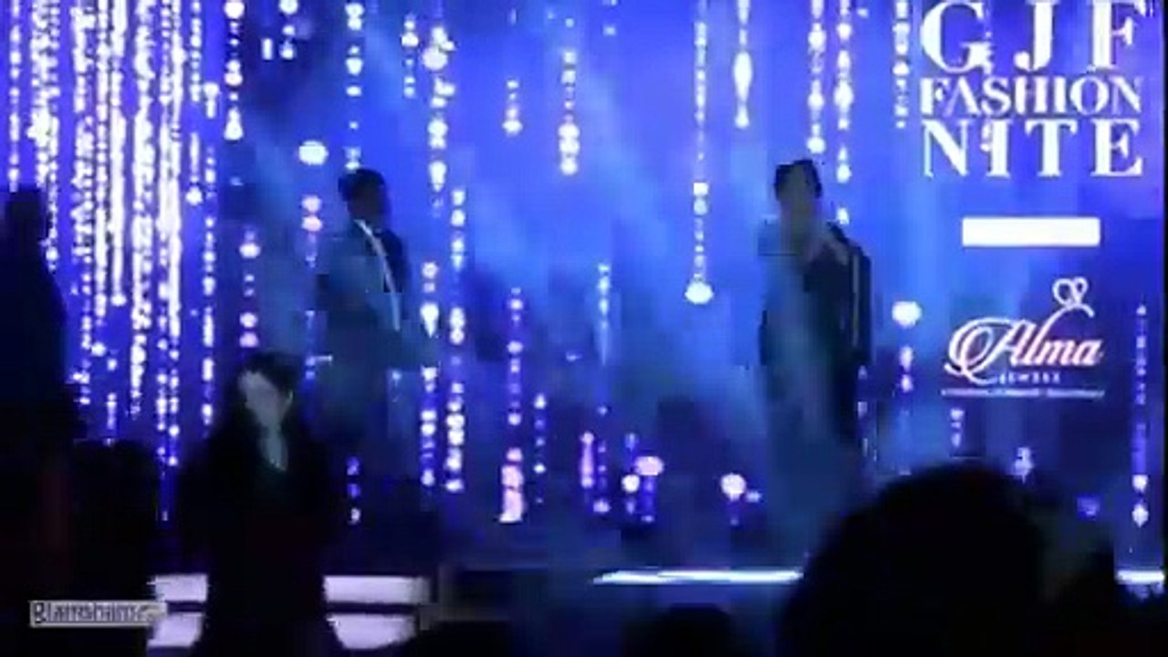 Vidya Balan opens up about why she feels a little conscious on the ramp, proving once again that real confidence is about being authentic, not perfect. 💫  #glamsham #vidyabalan #rampwalk #fashionshow #bollywoodactress #realbeauty #confidencegoals #styles