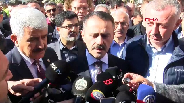 Çöken binanın önünde valiyi terleten çıkış: Apar topar konuşmayı bitirdi