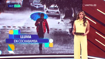 Zonas inundadas y vehículos atrapados tras intensa lluvia en Cochabamba