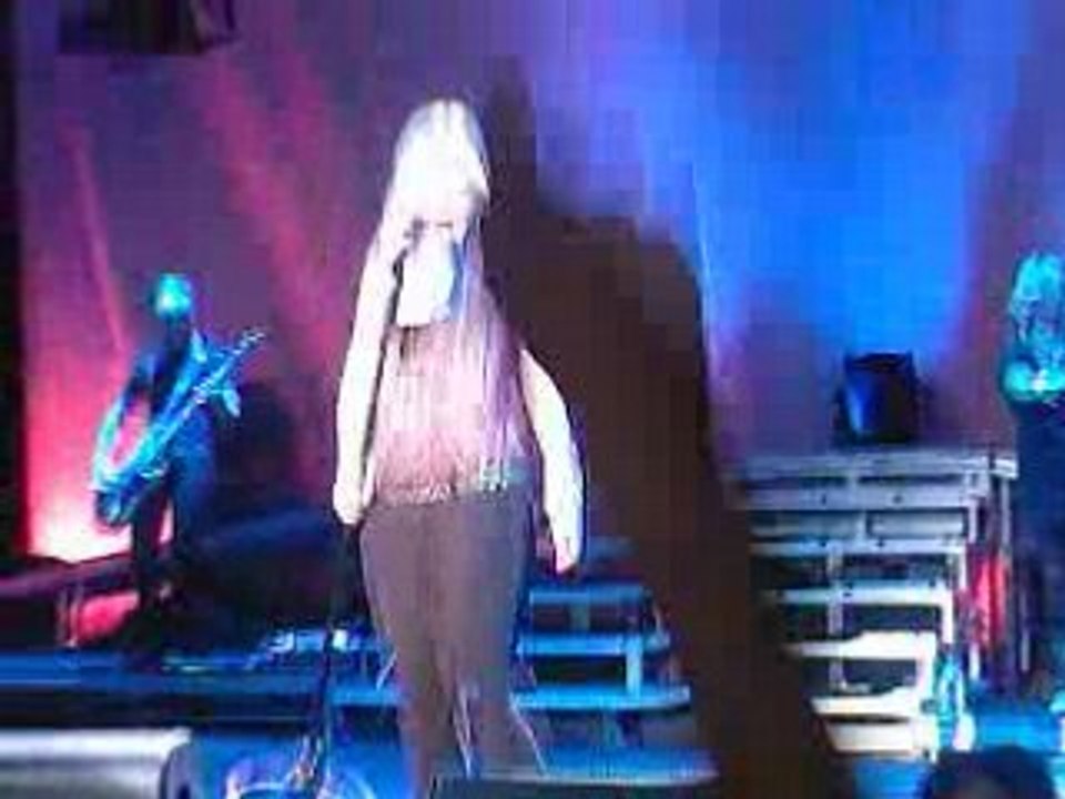 Kelly Clarkson - How I Feel (Wolverhampton Civic 20.03.08)