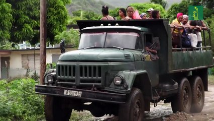 El "extremadamente peligroso" huracán Melissa llega a Cuba, tras golpear a Jamaica