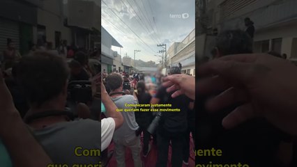 Praça da Penha amanhece com fila de corpos cobertos por lona após megaoperação no Rio de Janeiro