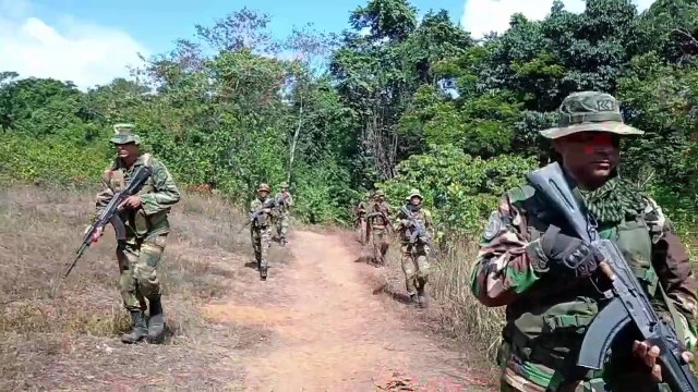 94 Brigada Especial Negro Primero . De la mano con el pueblo para la defensa de la nación. Centinelas de la Guayana Esequiba garantes de cuidar nuestros espacios geograficos.