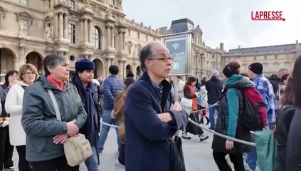 Il furto ha aumentato la visibilit? del Louvre: migliaia i visitatori in pi?