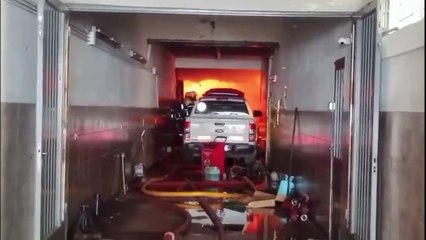Incendio en un taller mecánico en Parque Patricios
