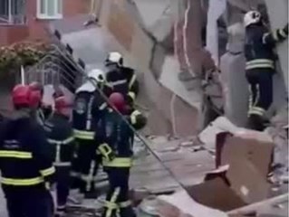 Wohnhaus in der Türkei stürzt ein: Zwei Tote und zwei Vermisste