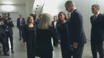 Así ha sido el saludo de los reyes y Sánchez a las víctimas en el que no ha estado Mazón