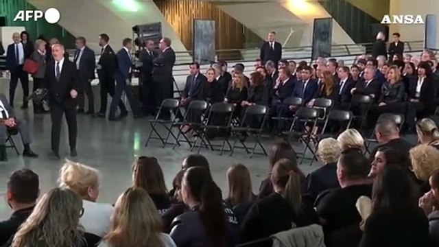 Valencia, Carlos Mazo'n insultato al memoriale di Stato per le vittime dell'alluvione