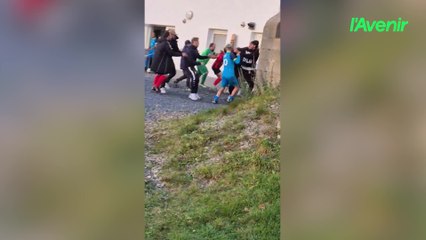 Grosse bagarre à la fin du match Warmifontaine-Muno
