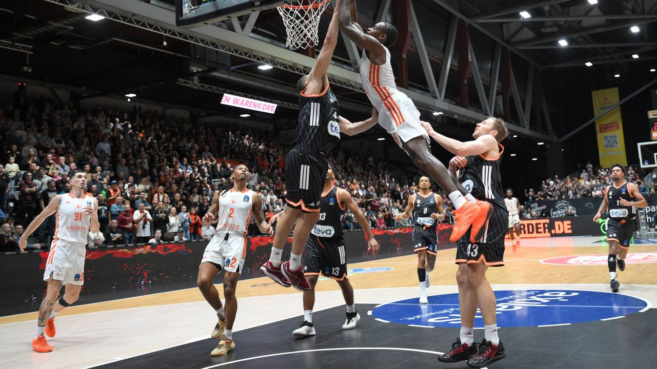 Brewer mit Monster-Dunk: Niners gewinnen deutsches Duell im EuroCup