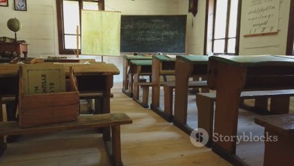 Pobreza Programada: Por Que Alguns Ambientes Querem Você Quebrado