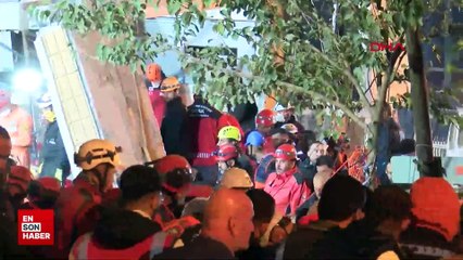 Kocaeli Gebze'deki enkazdan baba ve annenin cansız bedenleri çıkarıldı