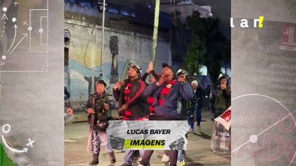 Com atraso, ônibus do Flamengo chega ao estádio do Racing