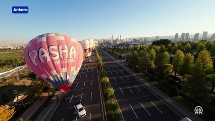 Cumhurbaşkanlığı Külliyesi önündeki sıcak hava balonları FPV dronla görüntülendi