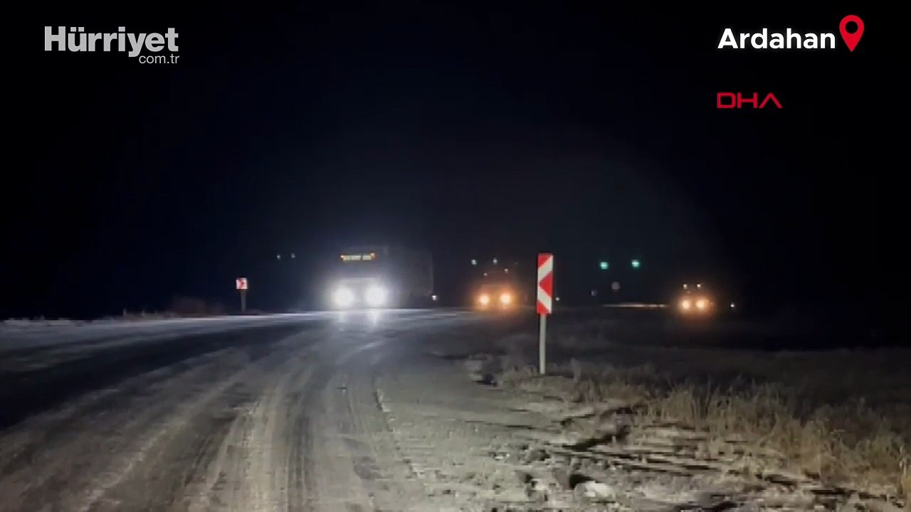 Kar ve buzlanma nedeniyle Ilgar Geçidi’nde TIR’lar mahsur kaldı