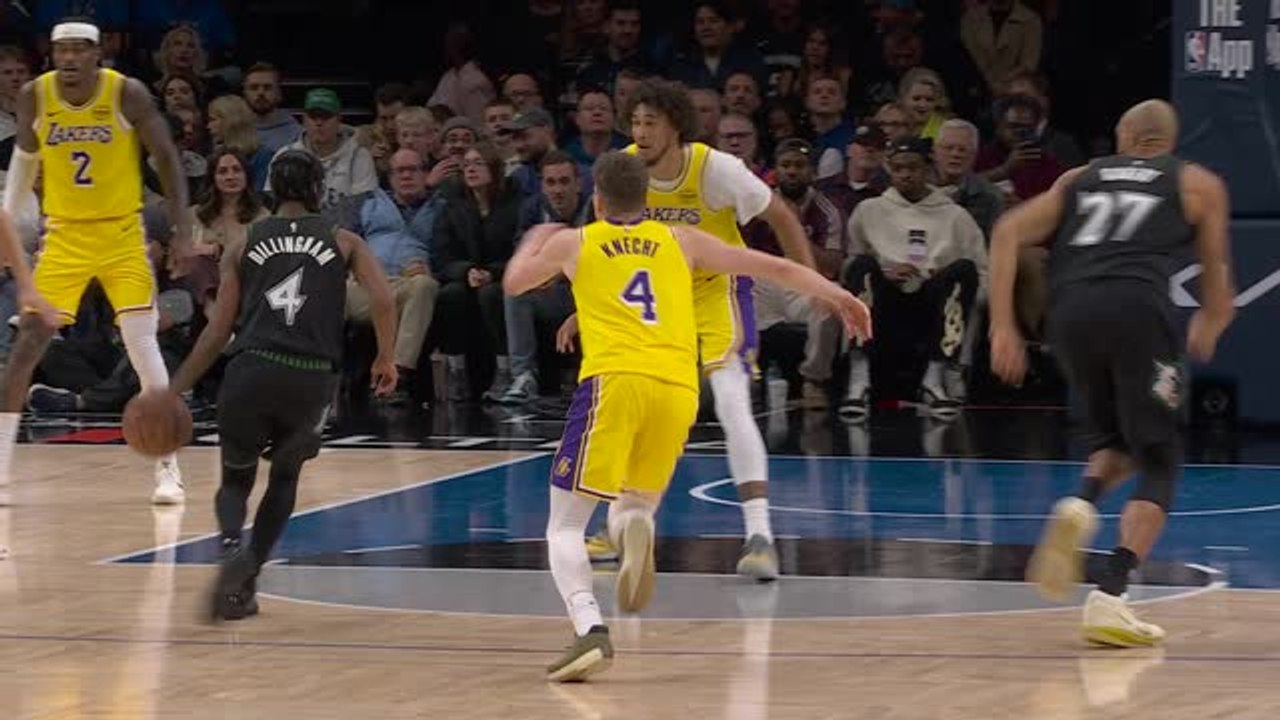 Gobert throws down a monster alley-oop