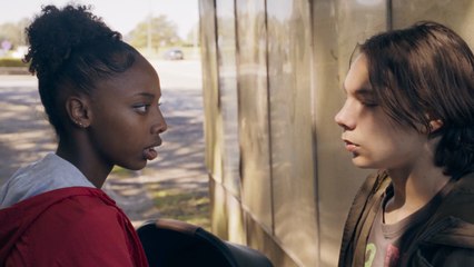 Recién nacidas Clip VOSE