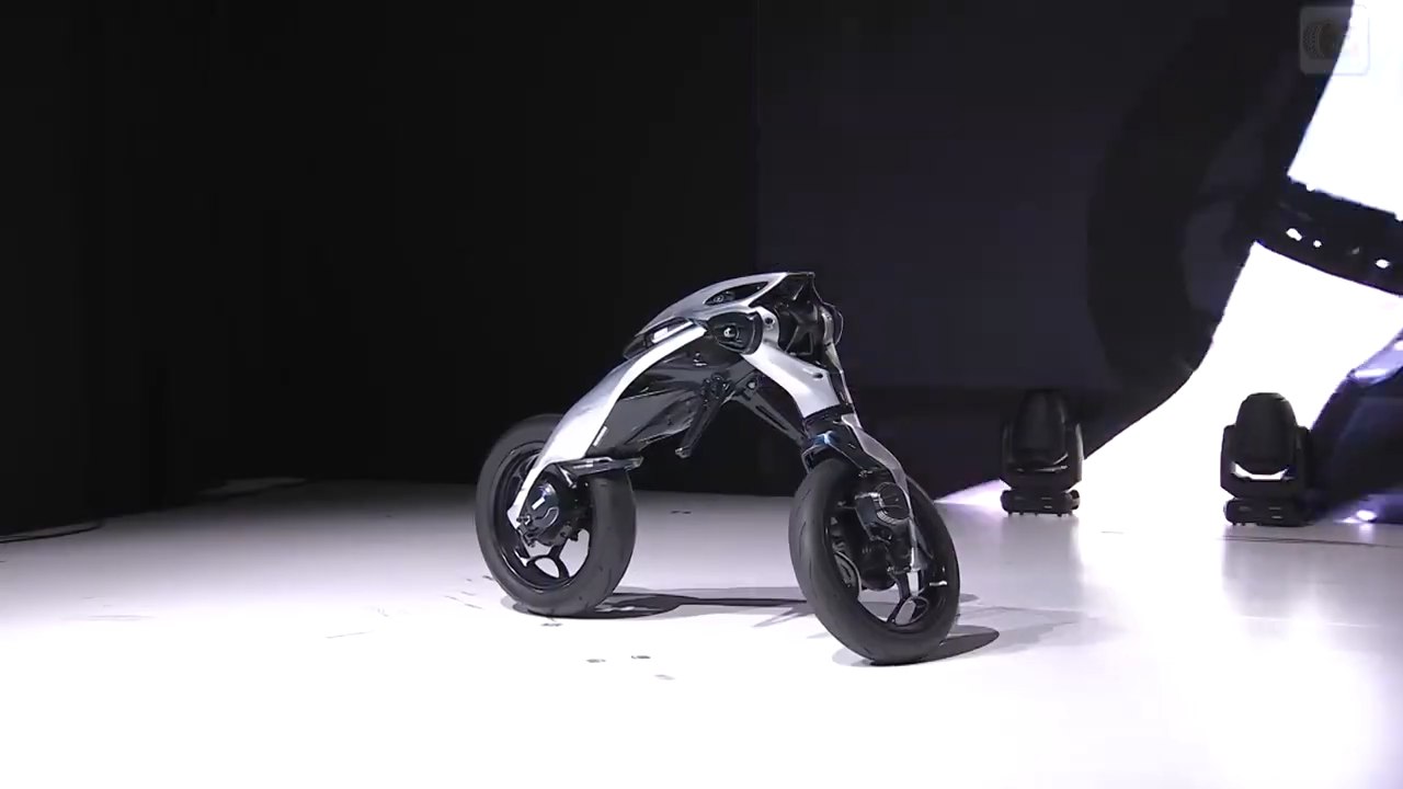 Yamaha MOTOROiD:Λ – Autonomes Motorrad mit künstlicher Intelligenz und Sim2Real-Technologie