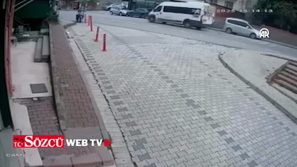 Üsküdar'da otomobilin çarptığı motosikletteki 2 kişi yaralandı