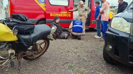Motociclista fica ferido após colisão no Turisparque, em Cascavel