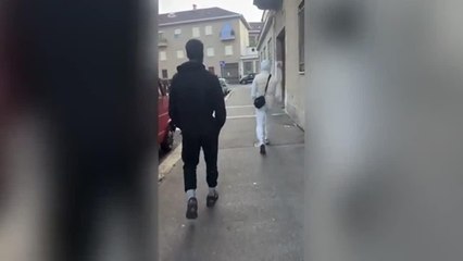 Minacce e aggressioni a un insegnante a Torino: il gruppo di «maranza» si fa minaccioso