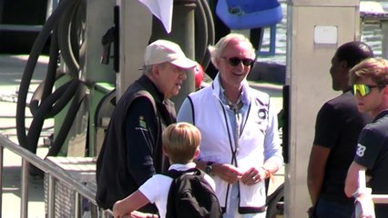 La infanta Elena reacciona al polémico adelanto de las memorias de Don Juan Carlos