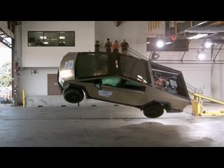 Extrem-Crashtest: Jetzt ist der Tesla Cybertruck E-Pickup richtig dran!