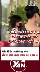 Hiền Hồ lâu lâu dự sự kiện, vẫy tay chào nhưng không ai đáp lại