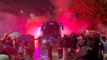 Impresionante recibimiento de los aficionados del Inter