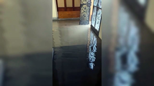 Maltempo in Toscana, allagamenti nel centro di Pisa