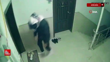 Ankara'da kapı önündeki ayakkabıyı çalan kurye kameraya yansıdı