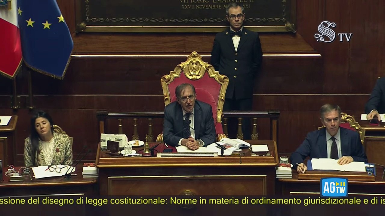 Battibecco Scarpinato-Gasparri: «Gli italiani non se la bevono la panzana che Berlusconi e Dell'Utri erano tutti fiori di giglio...»