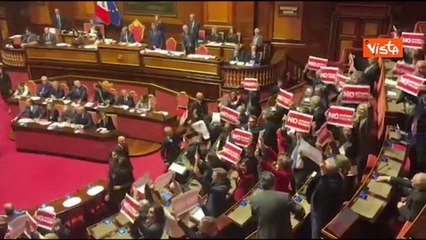 «No ai pieni poteri», la protesta delle opposizioni al Senato dopo il voto sulla Riforma della giustizia