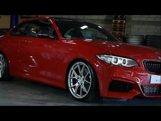 BMW M235i Coupé – Rot, Breit, Brutal auf Barracuda Inferno Felgen