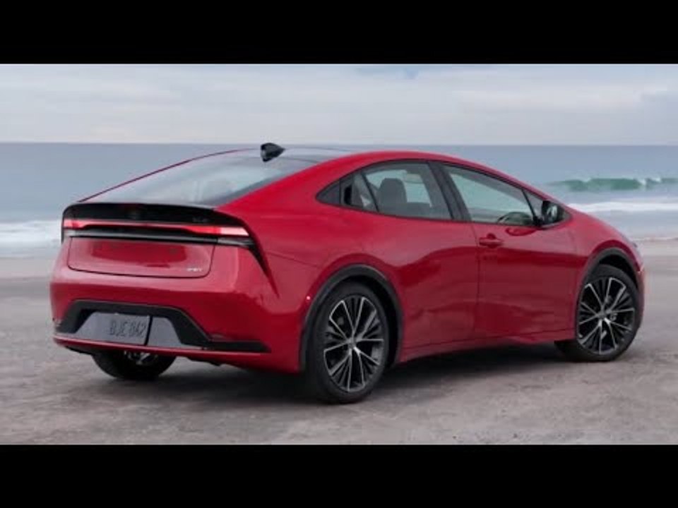 2025 Toyota Prius XLE – Hybrid-König mit Top-Reichweite | Walkaround & Interieur