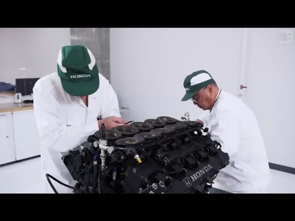 Honda zerlegt Ayrton Sennas F1 RA100E-Motor | und nicht nur den