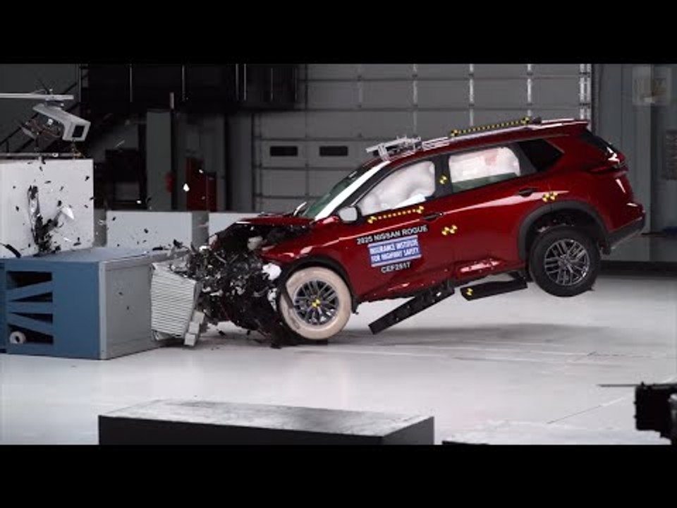 2025 Nissan Rogue im IIHS Crashtest: Schwächen bei Seitenaufprall