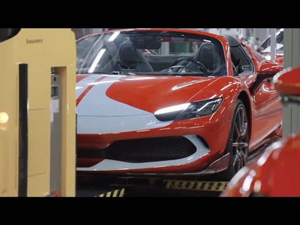 Inside Ferrari-Werk: Blick hinter die Kulissen der Supercar-Produktion in Maranello