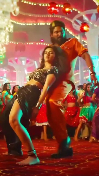 outh Indian Girl Dance on Pushpa Beats | Viral 2025 #PushpaDance #IndianGirl #SouthDance #ViralVideo #BollywoodStyle  #PushpaTrend #DancePerformance #SouthIndian #DesiVibes #TrendingNow