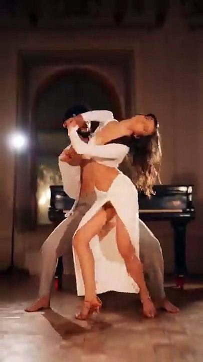 Man and Beautiful Girl Dancing Together | Romantic Dance Performance 2025 #CoupleDance #ViralVideo #ManAndGirl #RomanticDance #TrendingNow  #DancePerformance #BeautifulGirl #StageDance #HDVideo #DesiVibes