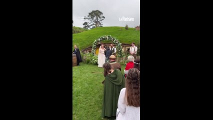 Elijah Wood s'incruste à un mariage de fans