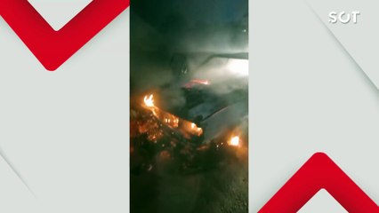 Carro é destruído por incêndio na PR-471 em Três Barras do Paraná