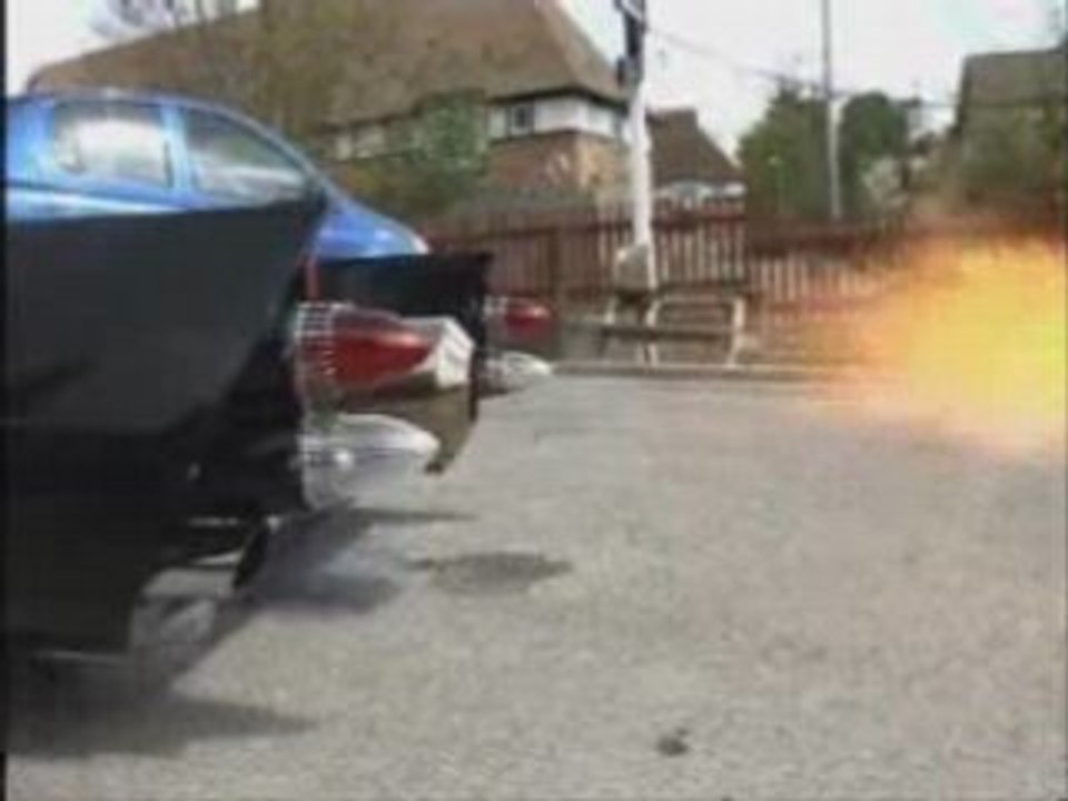 Un anglais crée la Flatmobile!