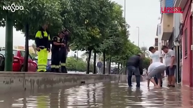 Siviglia flagellata dalle piogge: disagi e strade allagate
