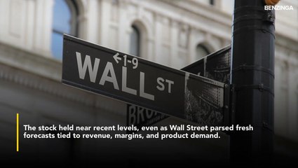 Apple's Long-Term Outlook Brightens As AI, IPhone Demand Drive Growth