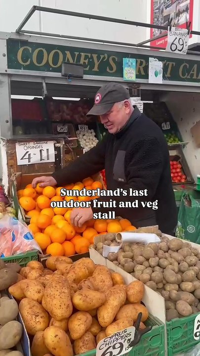 Sunderland city centre's last outdoor fruit and veg stall owner to retire