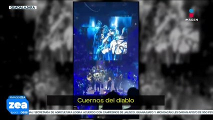 Junior H interpreta su tema “El Azul” en el Palenque de las Fiestas de Octubre de Guadalajara