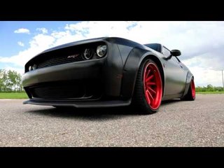 Liberty Walk Widebody Dodge Challenger Hellcat Mattschwarz Tuning